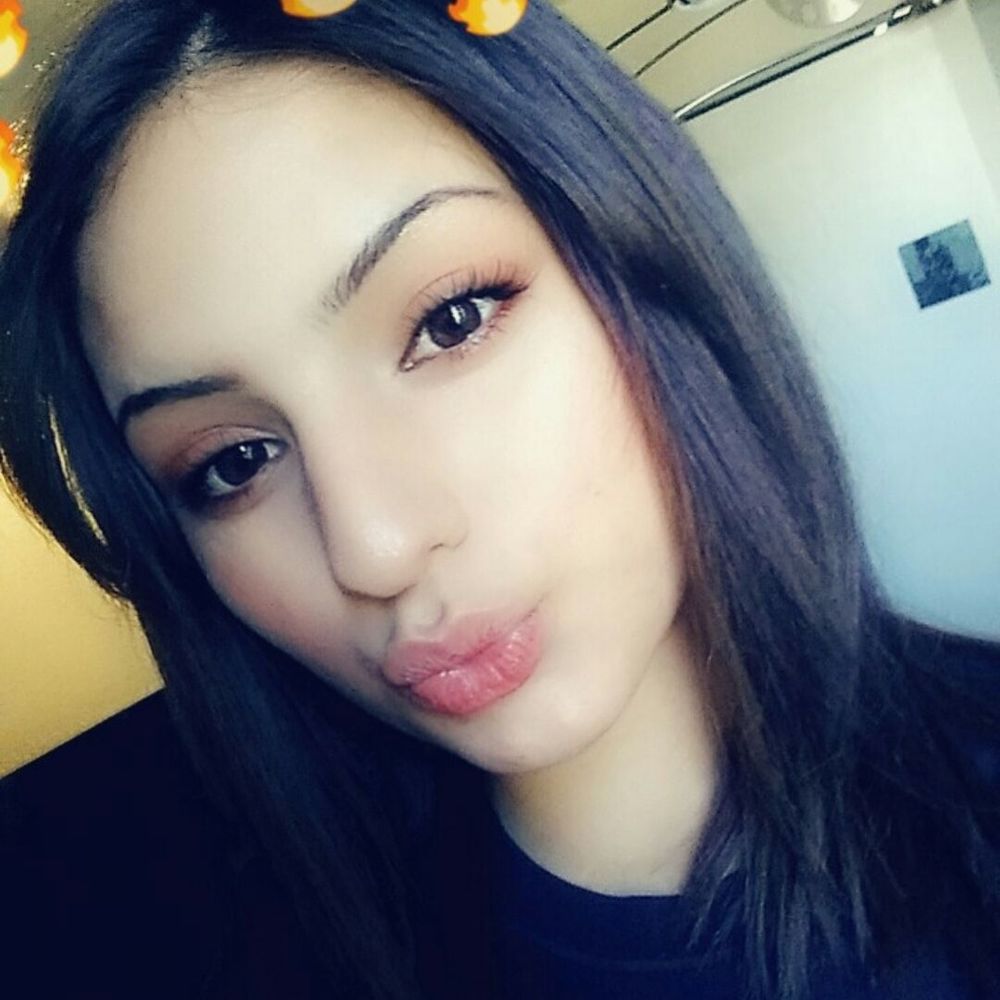 Meet your Posher, Caroline